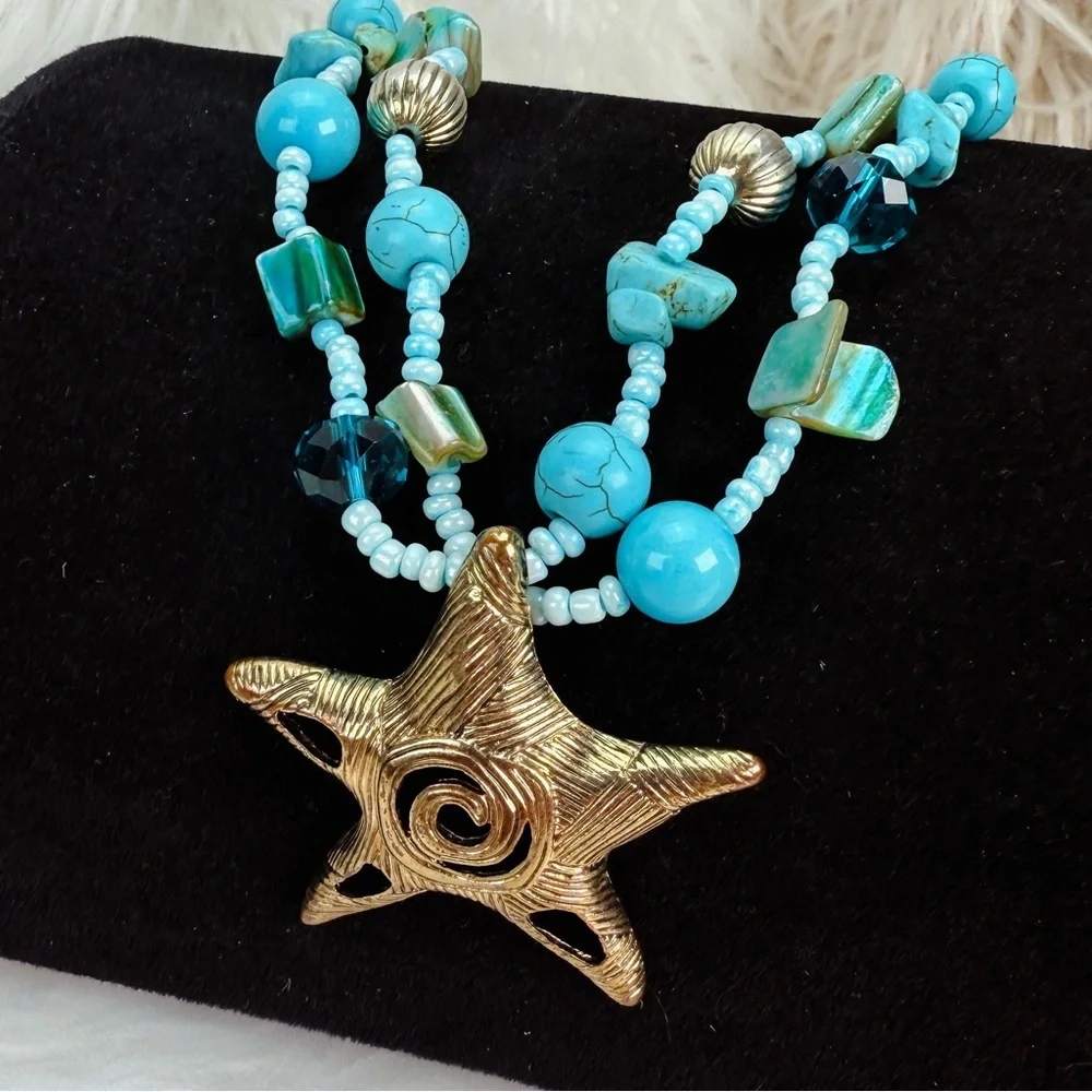 Vintage faux Turquoise and Aged Silvertone Starfish Pendant Necklace